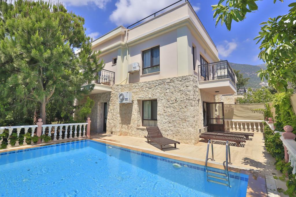 Three-Bedroom Villa Private Pool