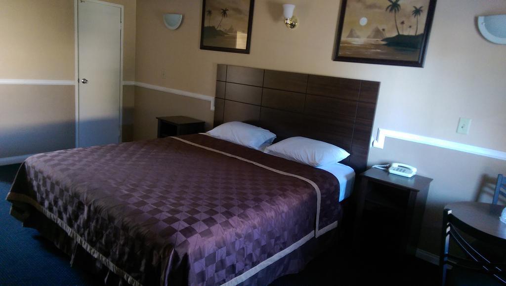 Standard King Room