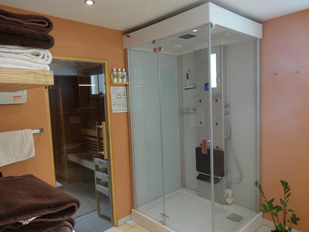 King Room Spa Bath