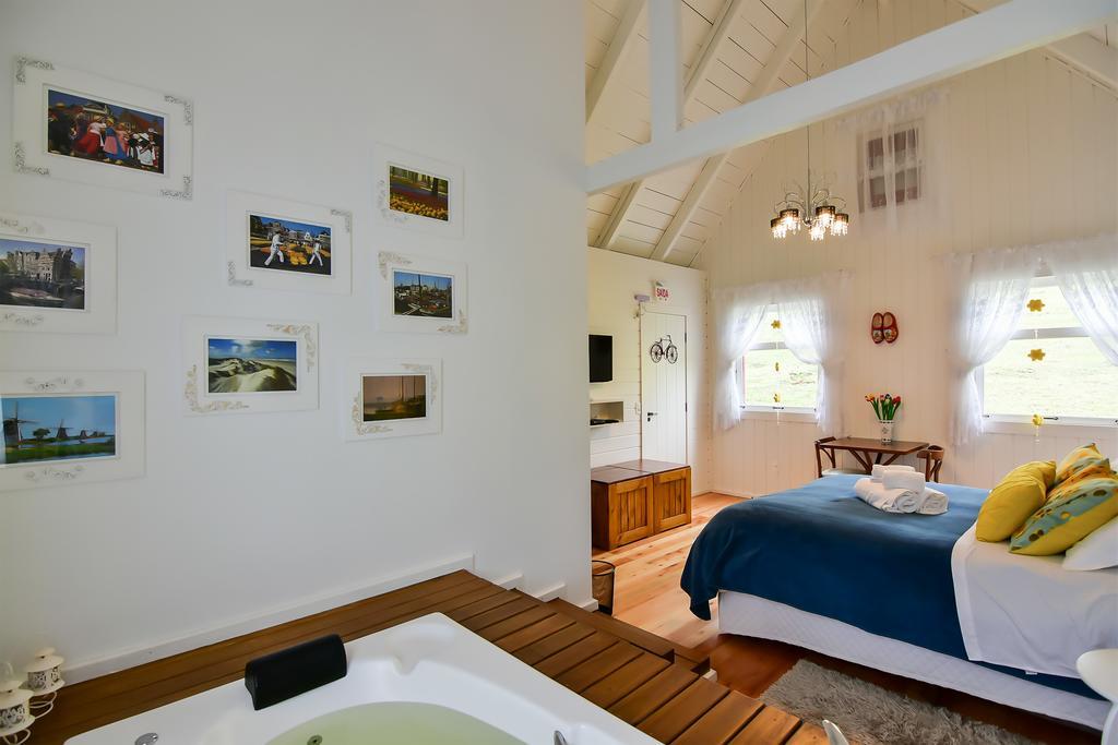 Deluxe Double Room Bath