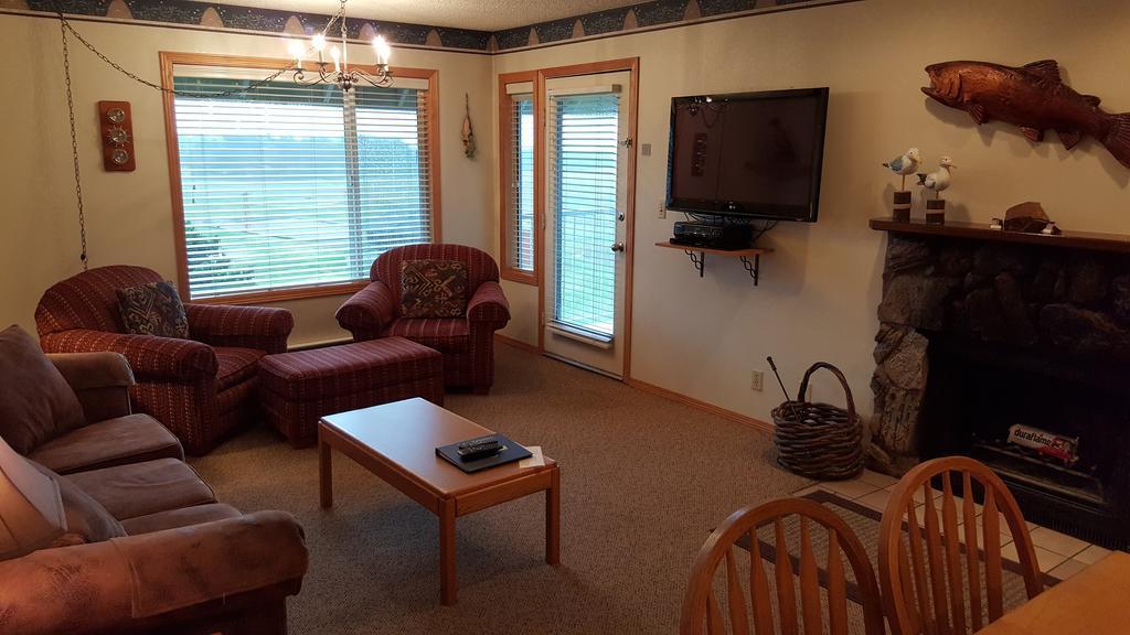 One-Bedroom Apartment - Pet Friendly,410868699:JPEG