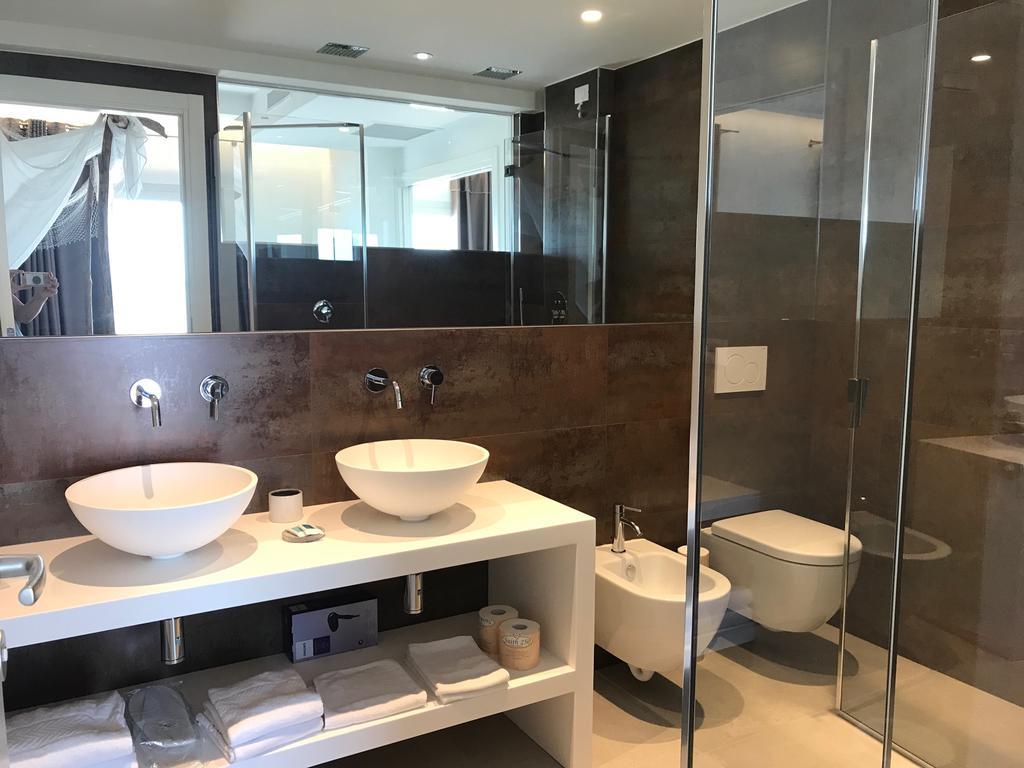 Deluxe Double Room with Sea View,1671873776:JPEG