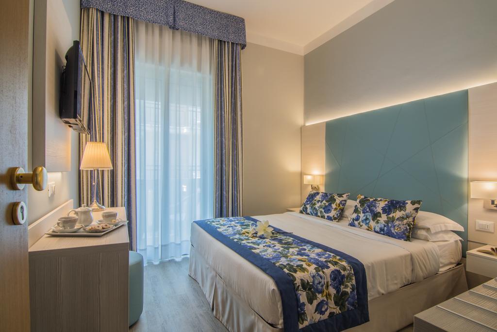 Double Room Side Sea View
