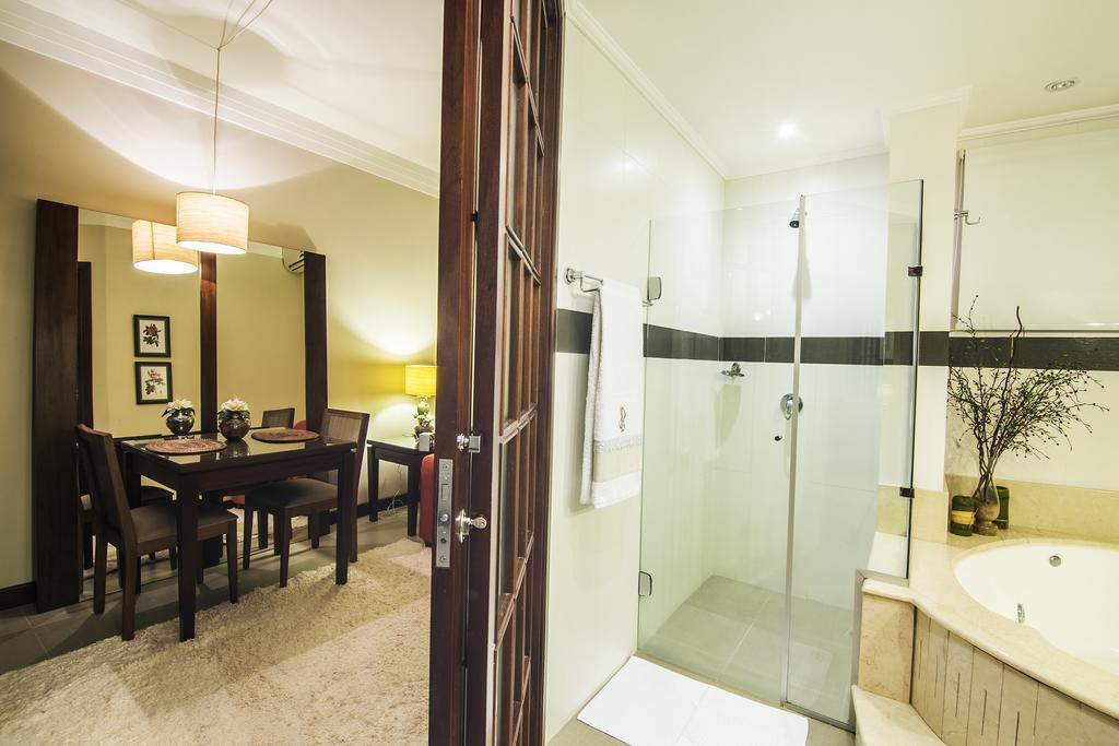 Master Suite Spa Bath