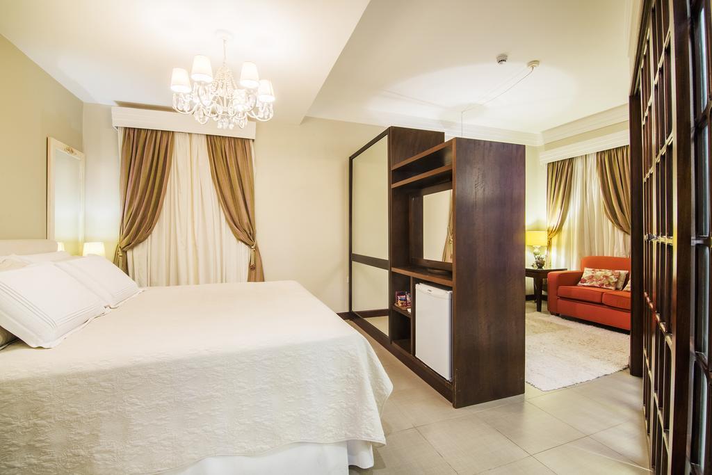 Master Suite Spa Bath