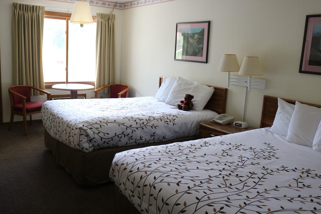 Superior Queen Room Two Queen Beds