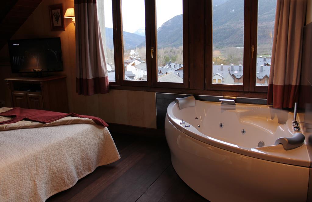 Junior Suite Spa Bath