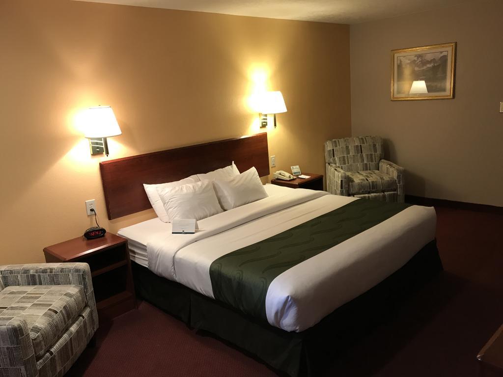 Standard King Room
