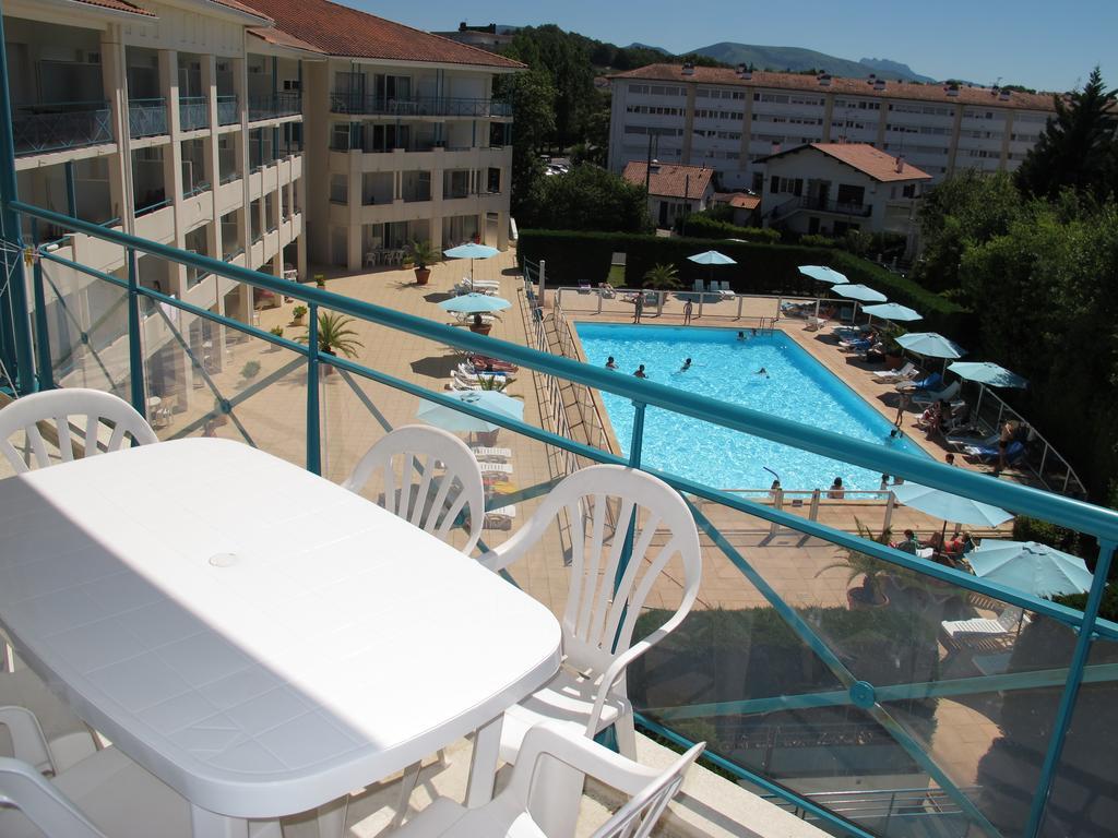 1 Bedroom Apartment 6 pers Shower Pool View