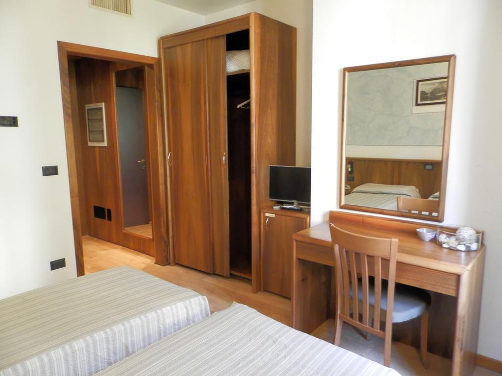 Double Room Lake View
