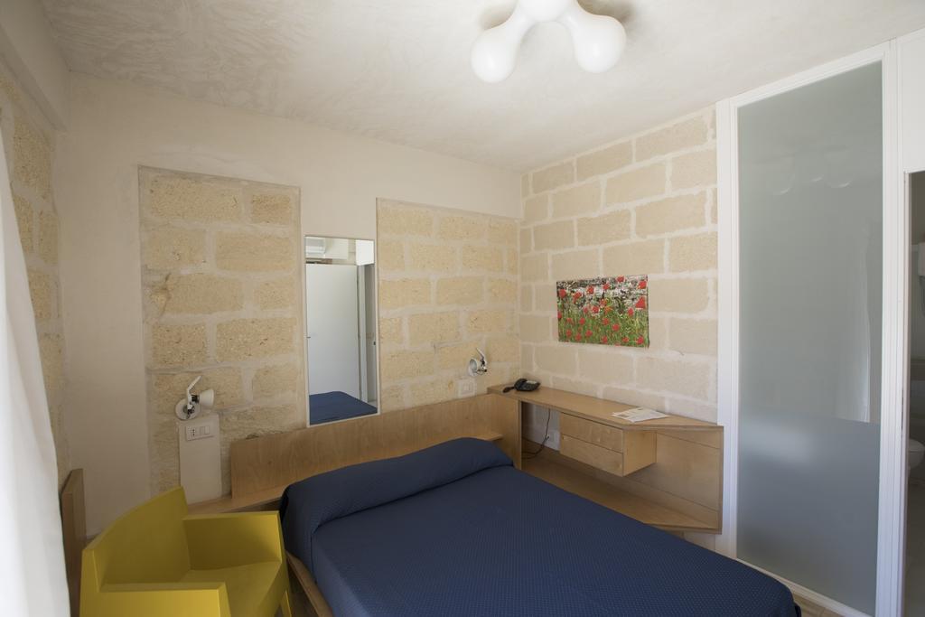 Single Room,414522375:JPEG