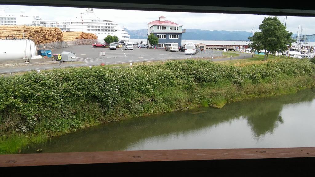 King Kitchenette Suite View Balcony