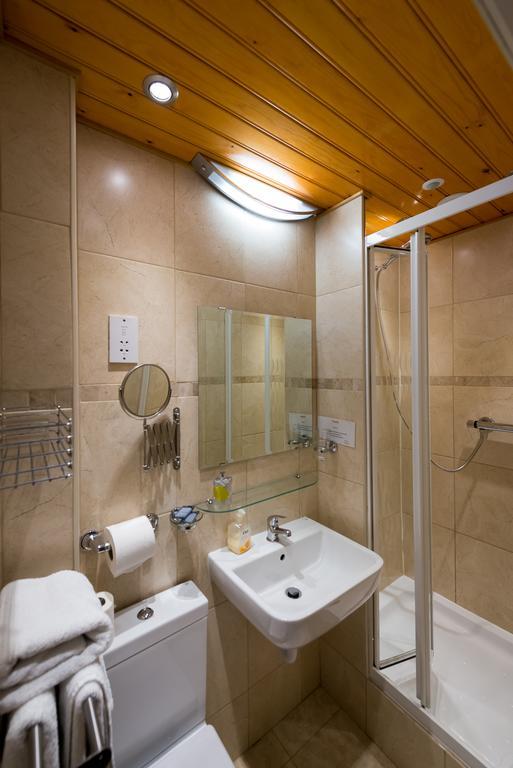 En-Suite Double Room Extra Bed,703846987:JPEG