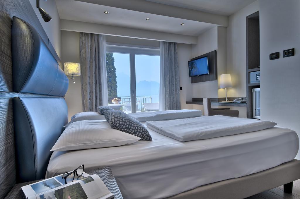 Double Room Lake View