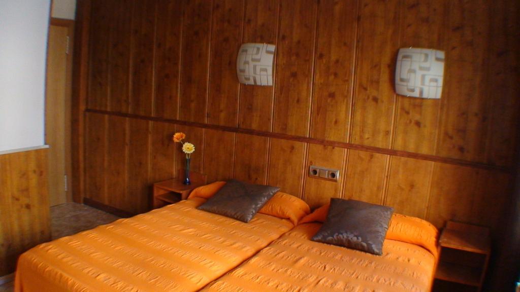 Twin Room,417701994:JPEG