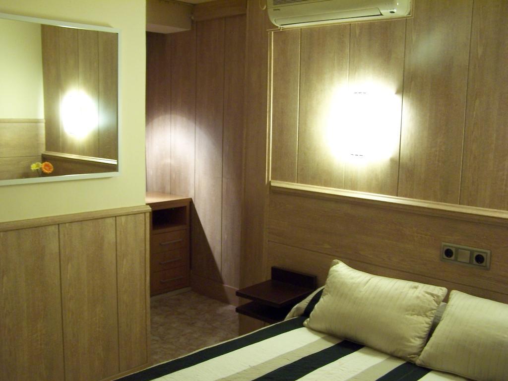 Basic Double Room