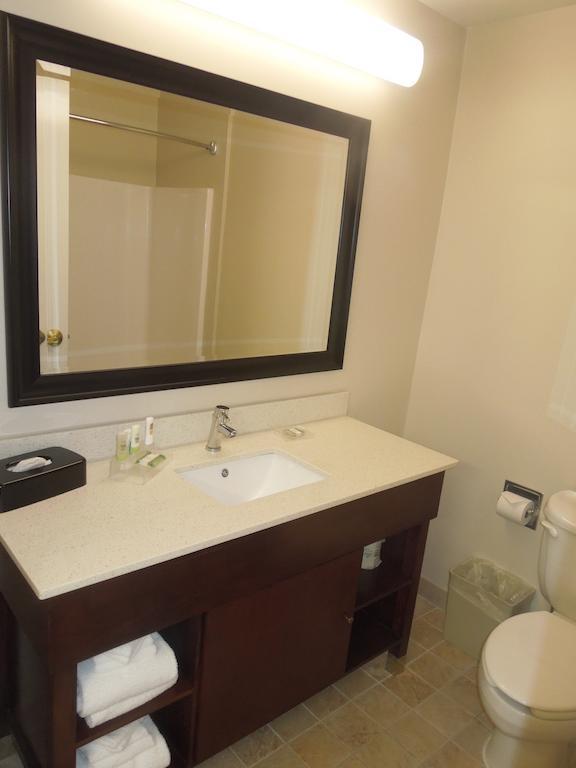 Quadruple Room with Two Queen Beds - Disability Access/Non Smoking