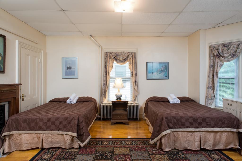 Double Room Private Bathroom