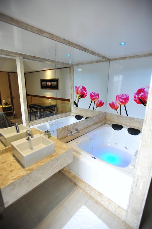 Premium Suite
