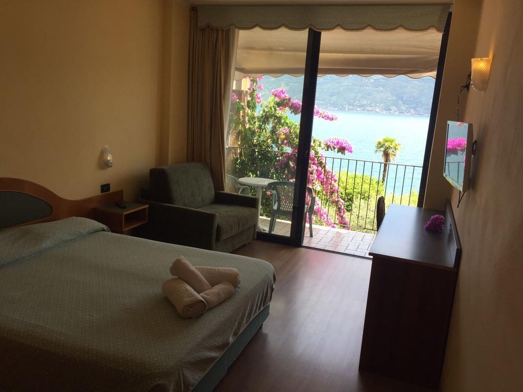 Superior Triple Room Balcony Lake View