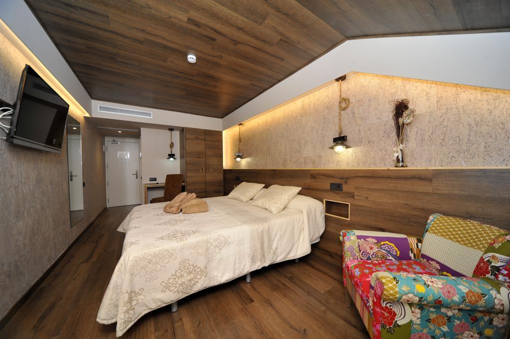 Superior Queen Room