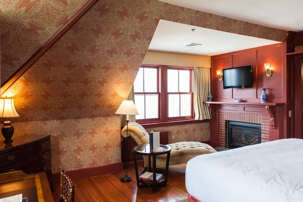 Deluxe King Room Third Floor