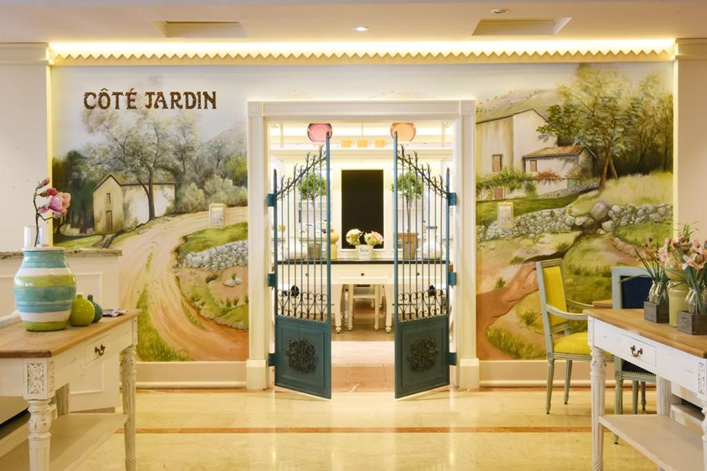Staycation Deluxe Room City View SPA Food Beverage Early Check 10 am Late Check-out 4 pm