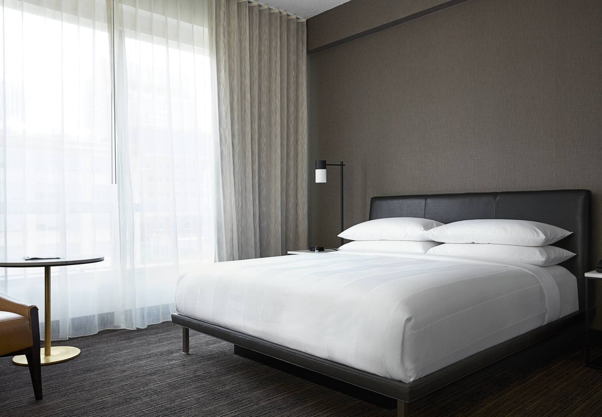 One-Bedroom King Suite