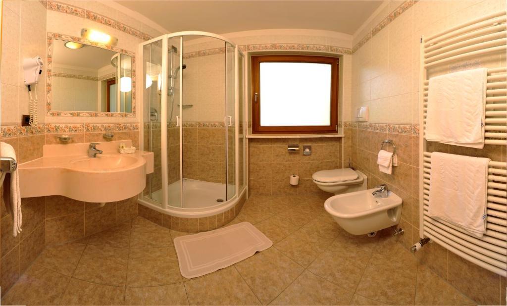 Double Room,1556460031:JPEG