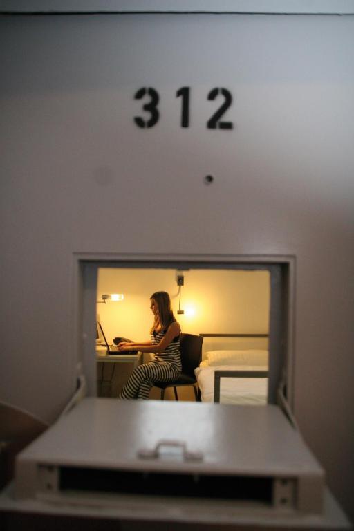 Cell Single Room
