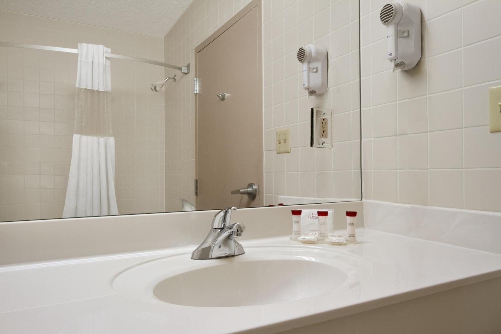 Double Room Two Double Beds Non-Smoking