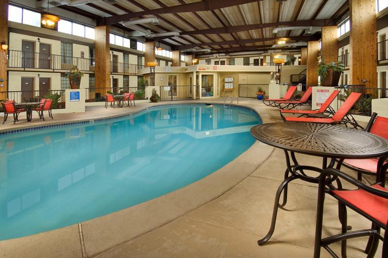 King Room with Pool View