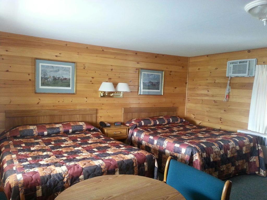 Queen Room