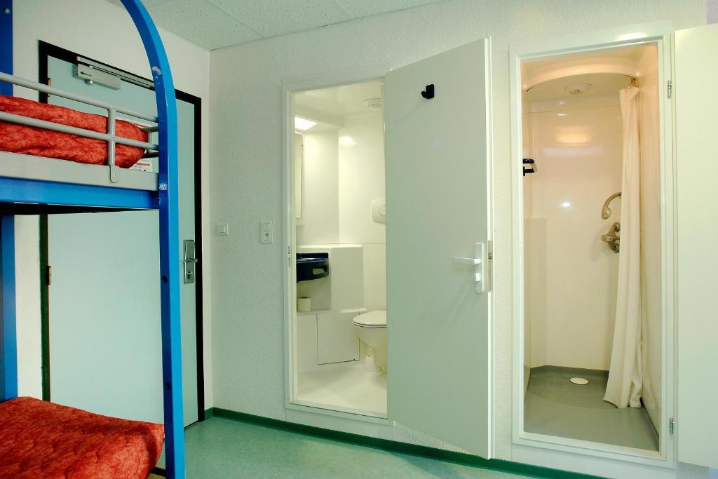 Economy Quadruple Room