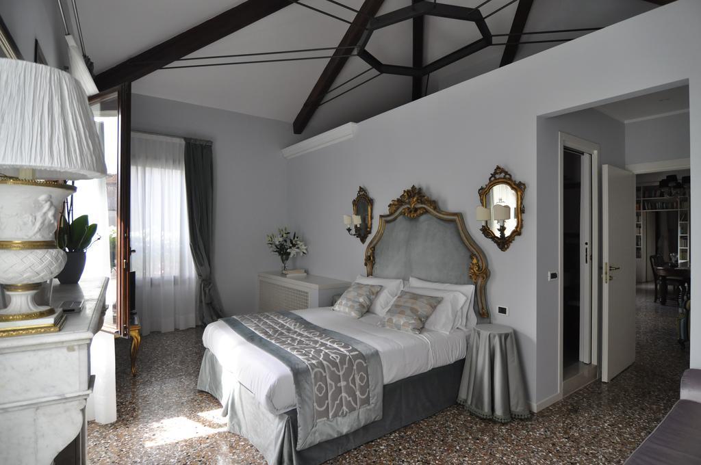 Luxury Triple Room