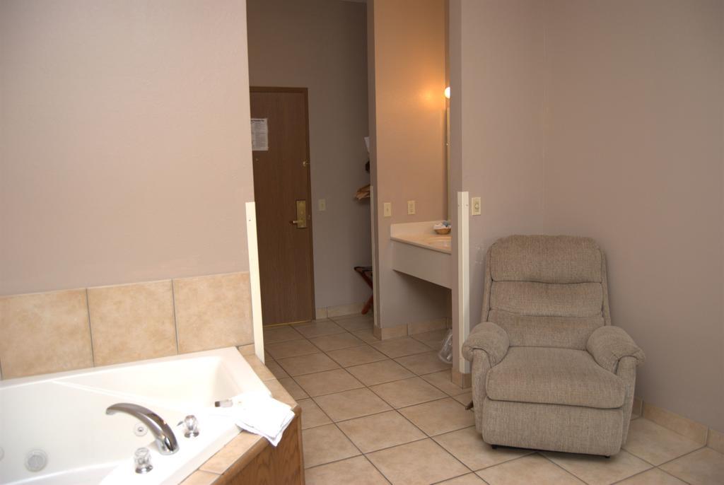 King Room Spa Bath Non-Smoking