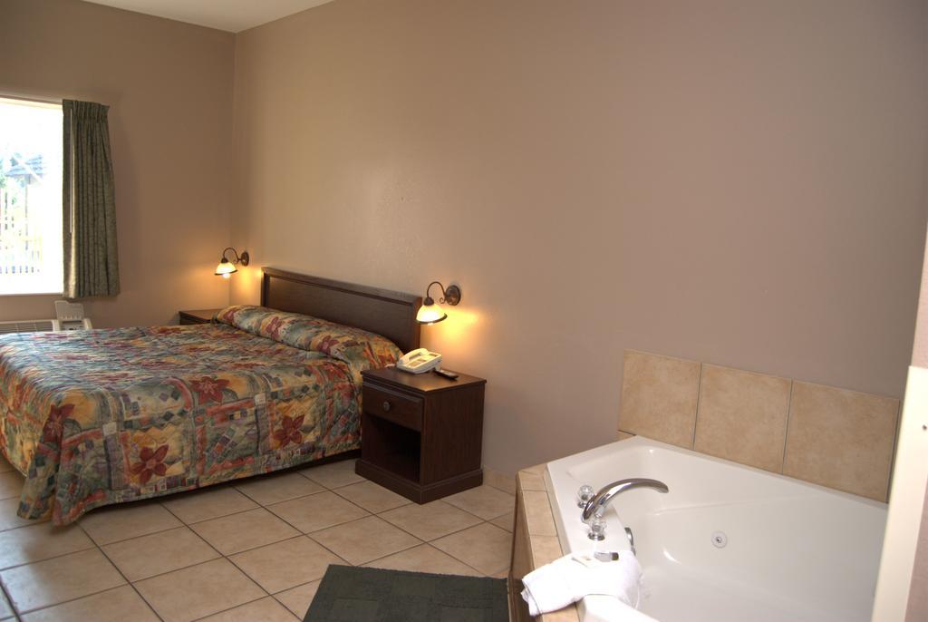 King Room Spa Bath Non-Smoking