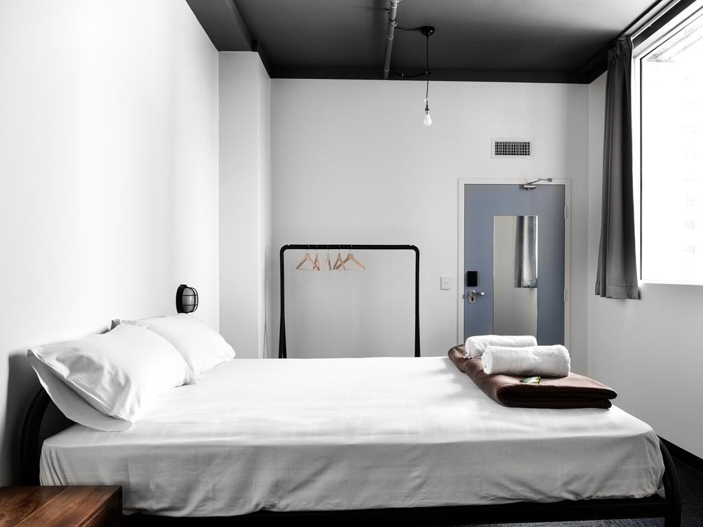 Quarto Duplo com Banheiro Compartilhado