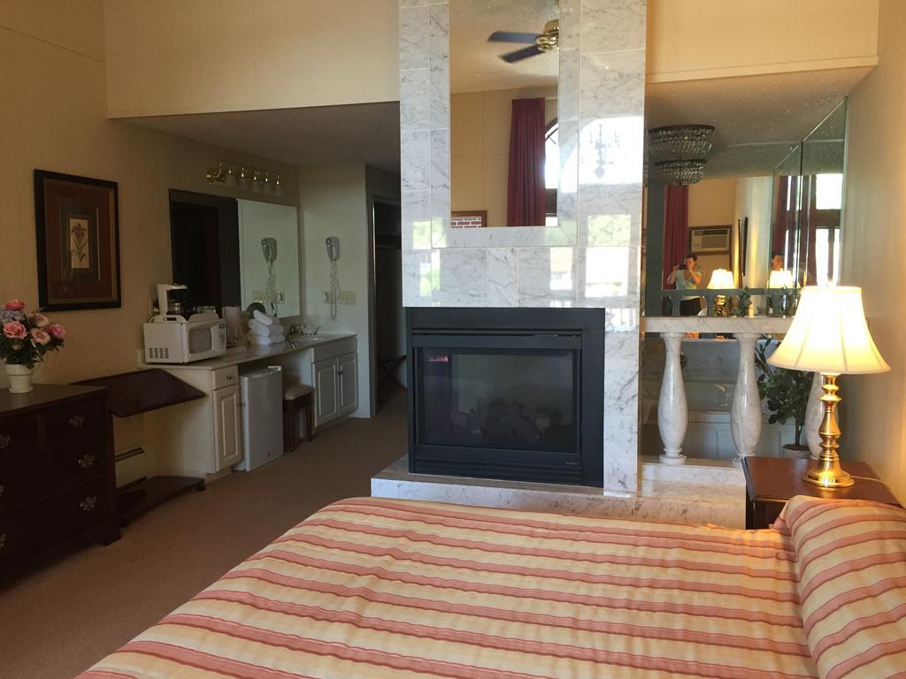Suite with Spa Bath