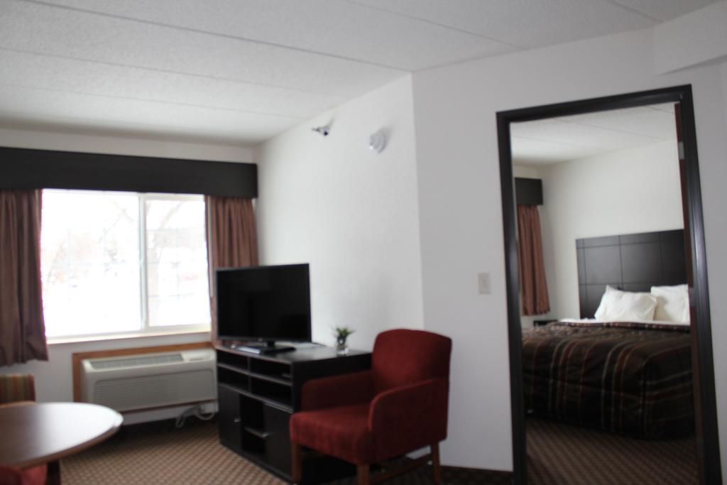 Standard Double Suite