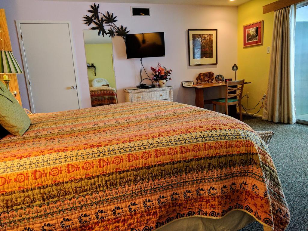 Single Room Balcony
