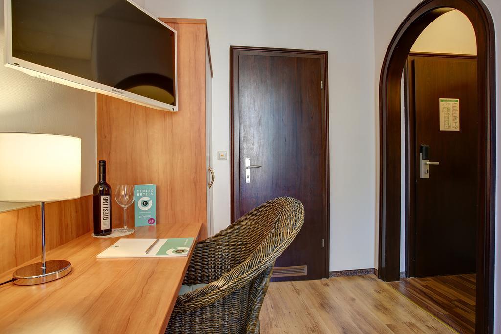 Single Room,437673195:JPEG