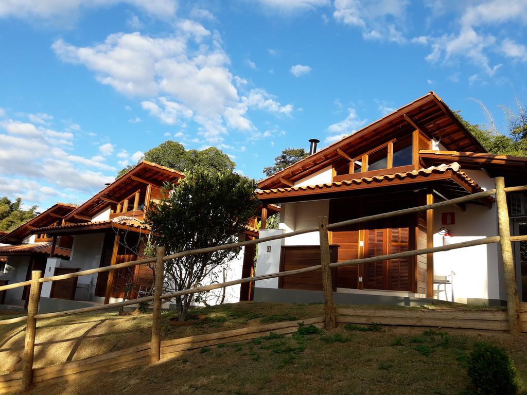 Deluxe Double or Twin Room Mountain View