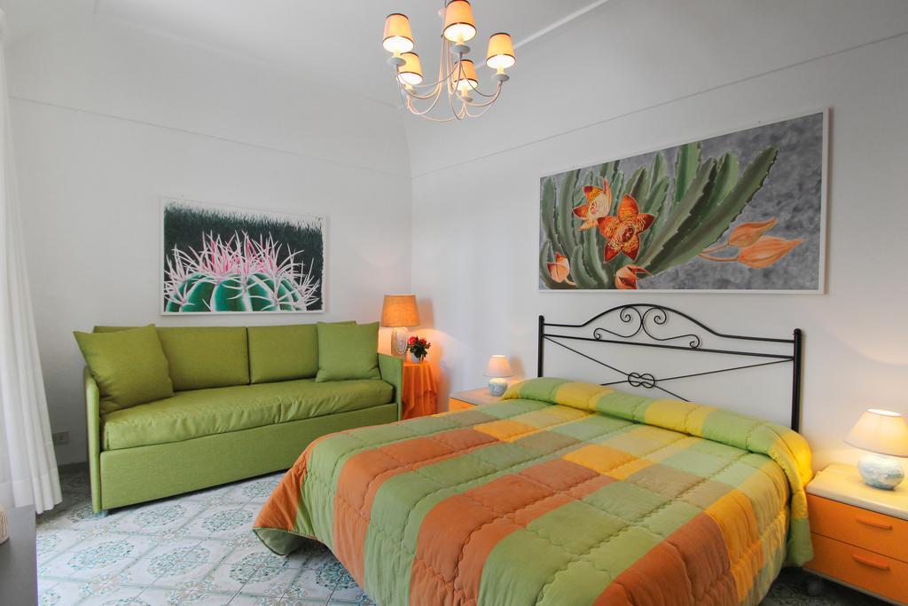 Double or Twin Room Terrace Sea View