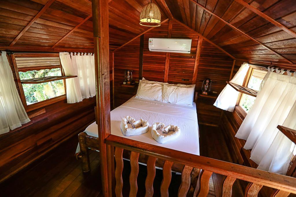 Quarto Família (6 Adultos)