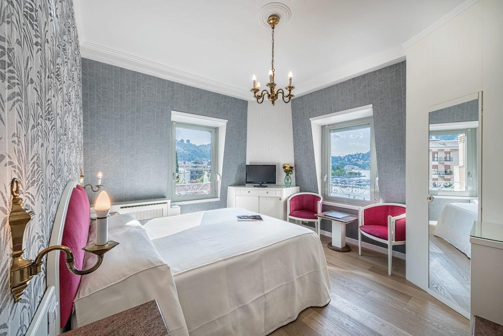 Superior Double or Twin Room Front Lake View