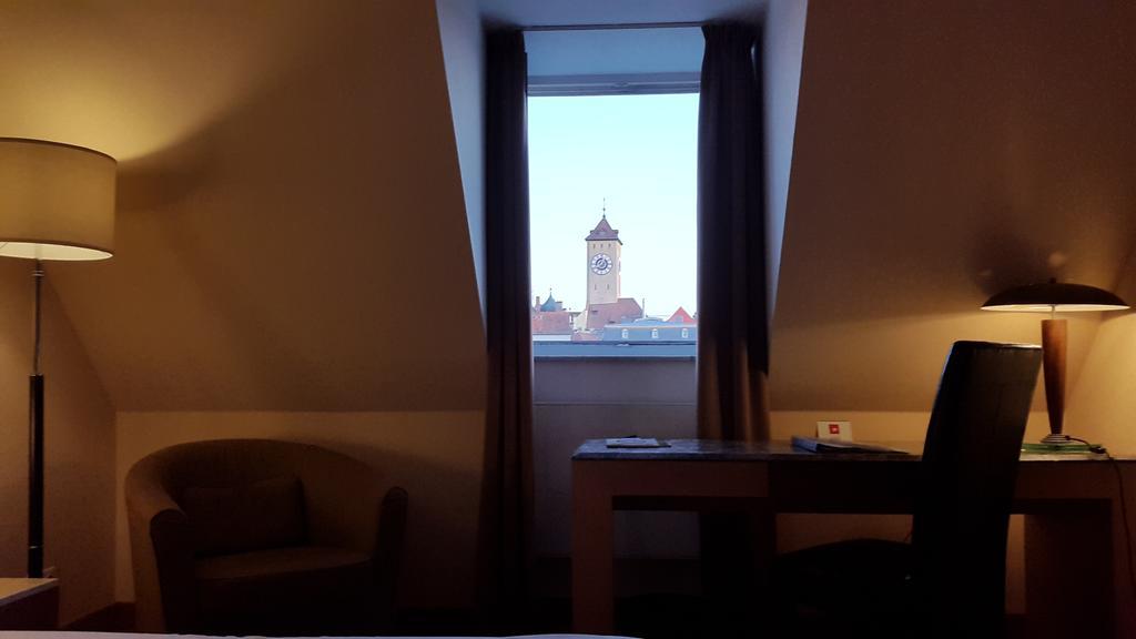 Comfort Room River View