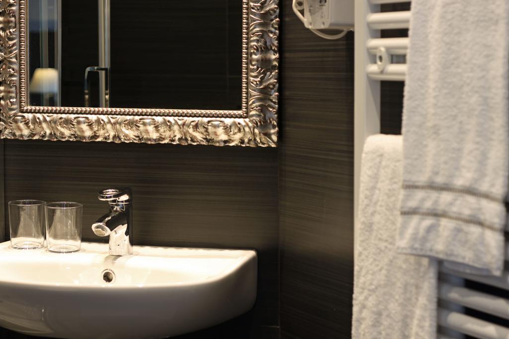 Spacious,682314408:JPEG