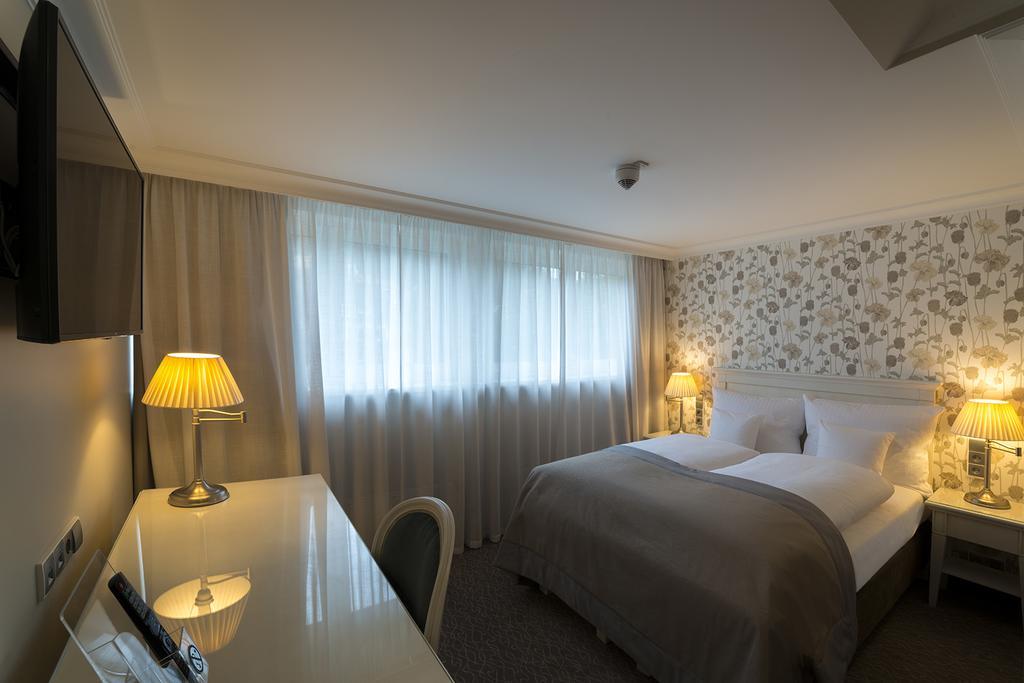 Small Double Room