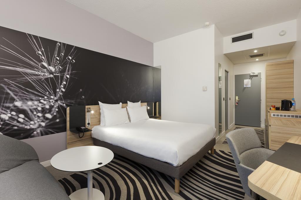 Classic Double Room with Sofa Bed,1705565768:JPEG